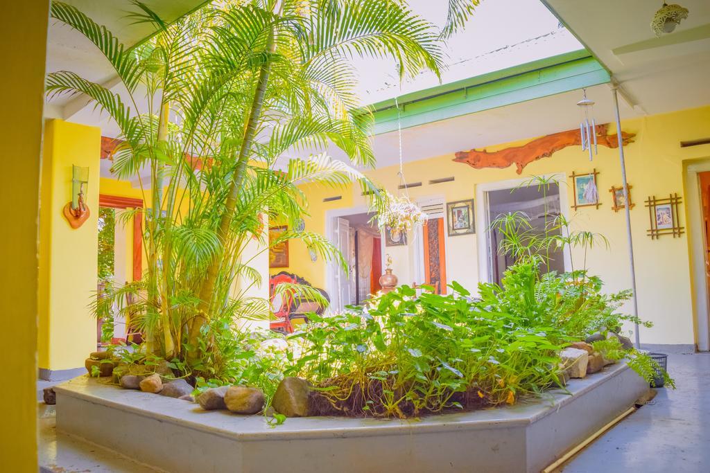 Shammie Guest House Hikkaduwa Kültér fotó