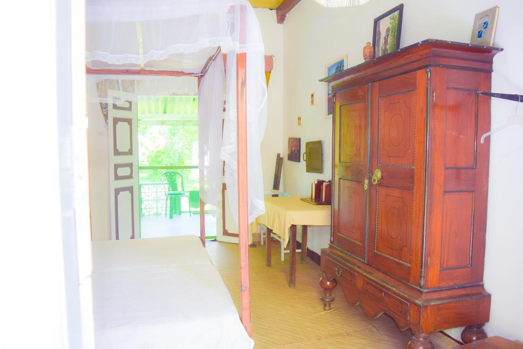 Shammie Guest House Hikkaduwa Kültér fotó